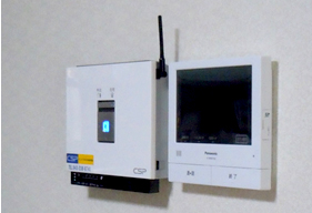 【写真】「ファミリーガードアイ」はお部屋を傷つけずにお使いいただけます。